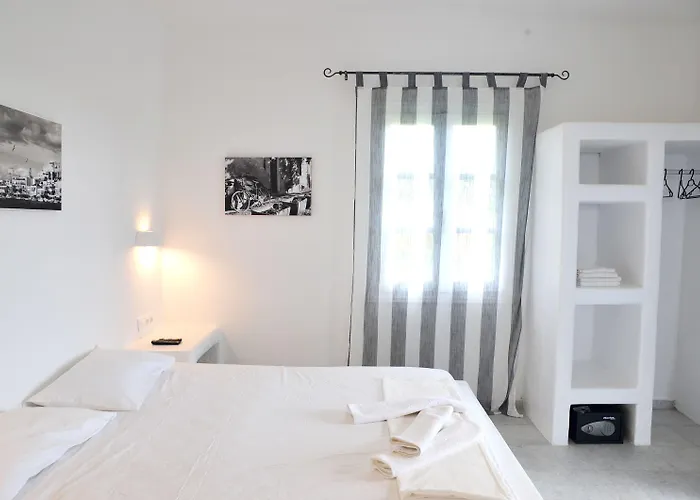 Helios Appartement Pláka