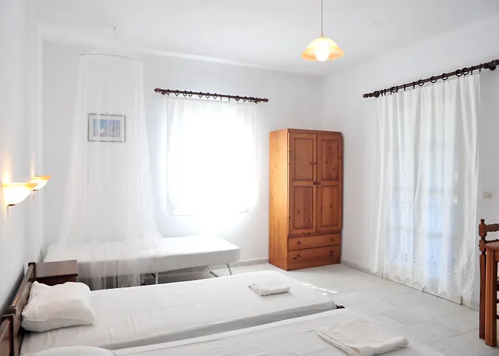 Helios Appartement Pláka