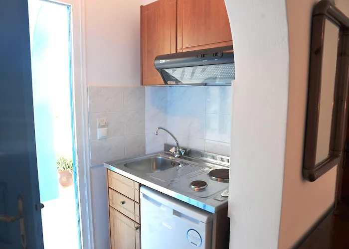 Helios Plaka (Naxos)